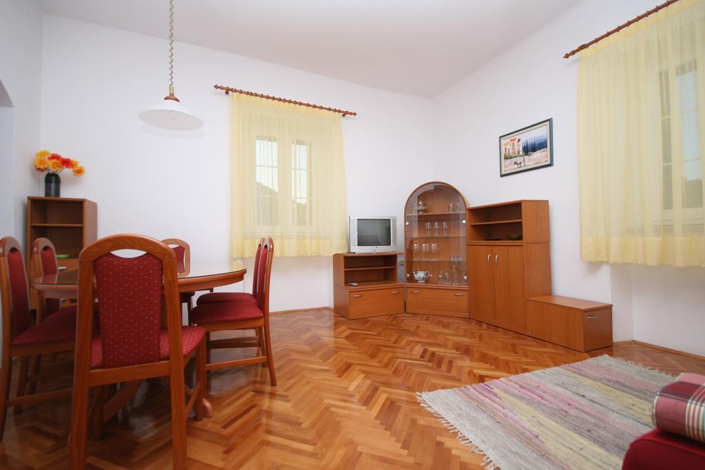 Apartment Basioli Sali Zimmer foto